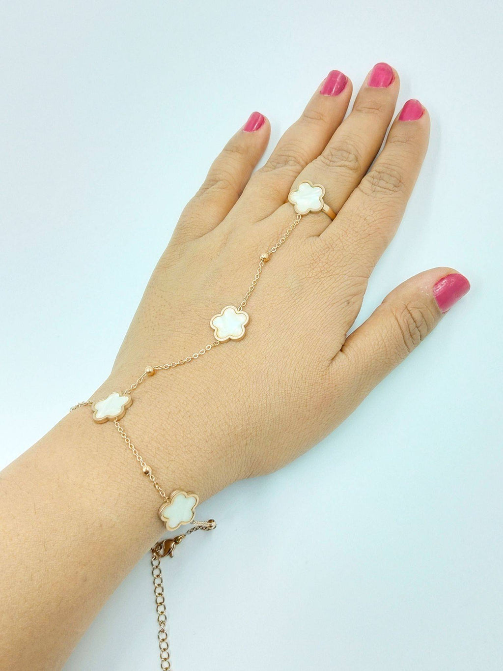 Clover Dream Hand Chain