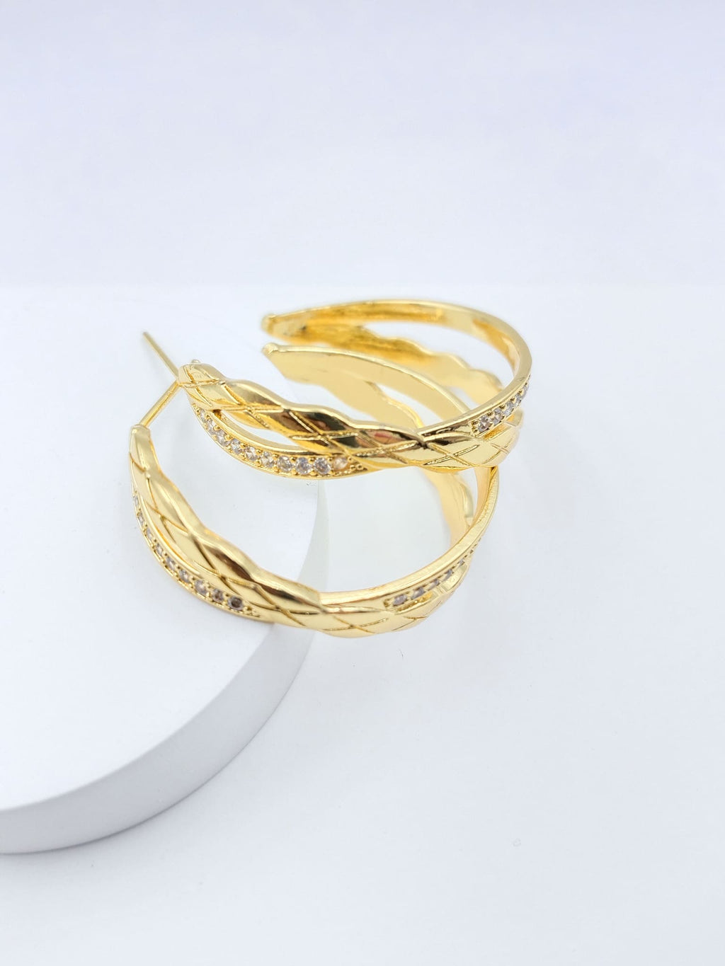 Clover Infinity Weave Sparkle Hoops