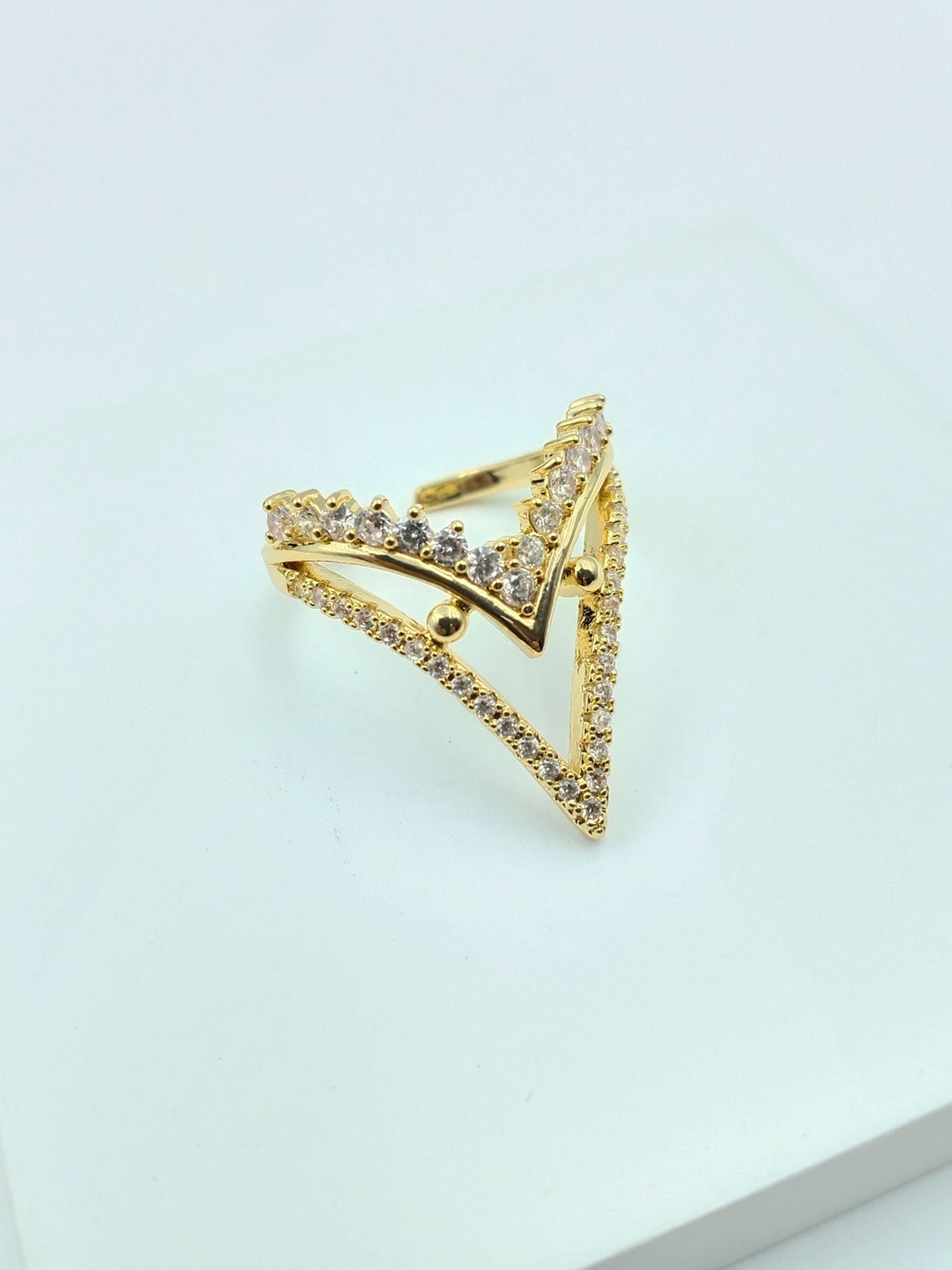 Dazzling Chevron Vanki Ring