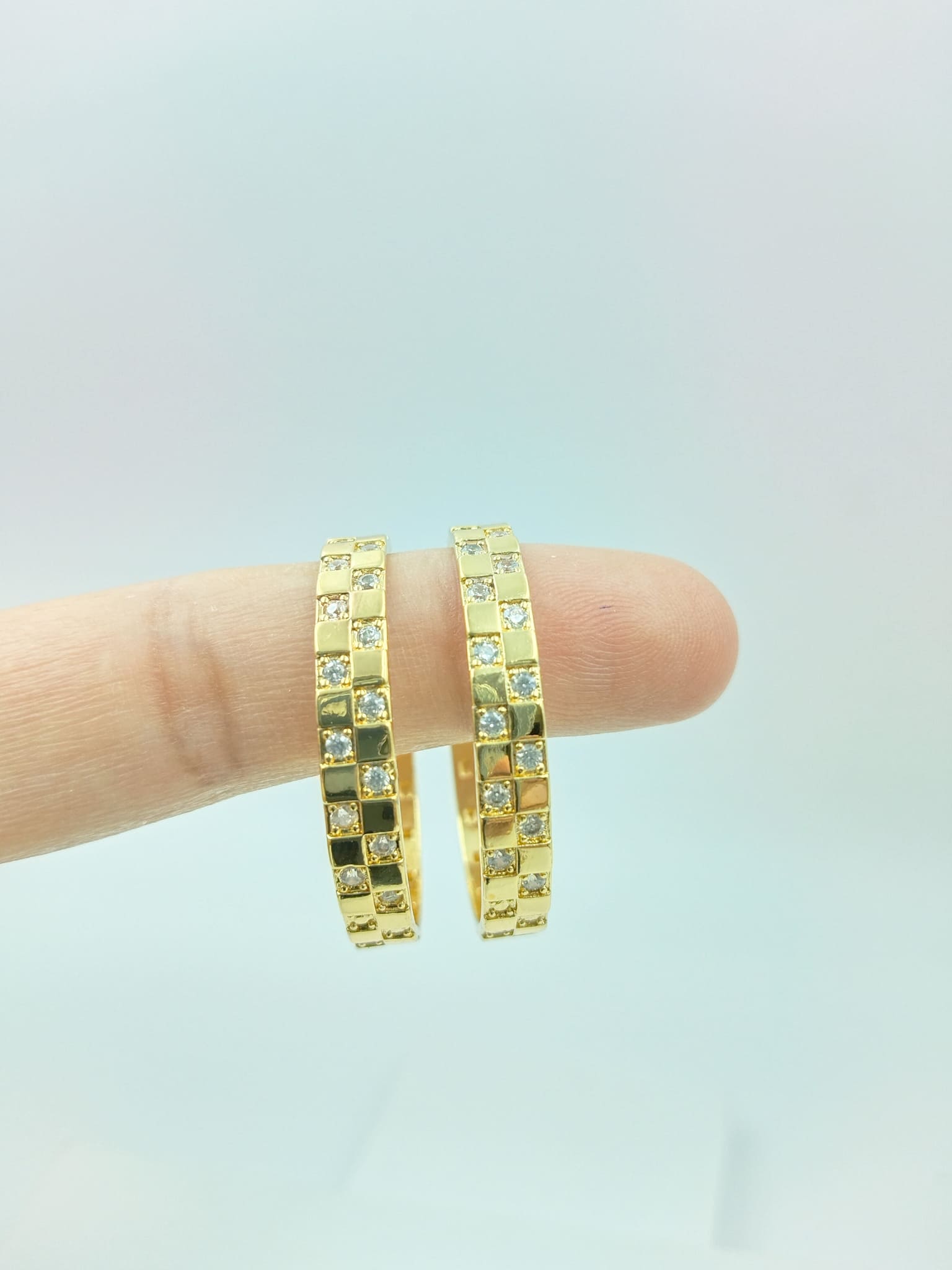 Dazzling Grid Hoop