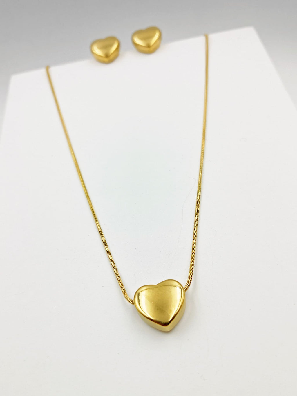 Elegant Heart Pendant Necklace Earring Set
