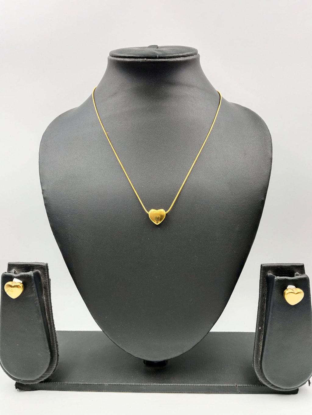 Elegant Heart Pendant Necklace Earring Set