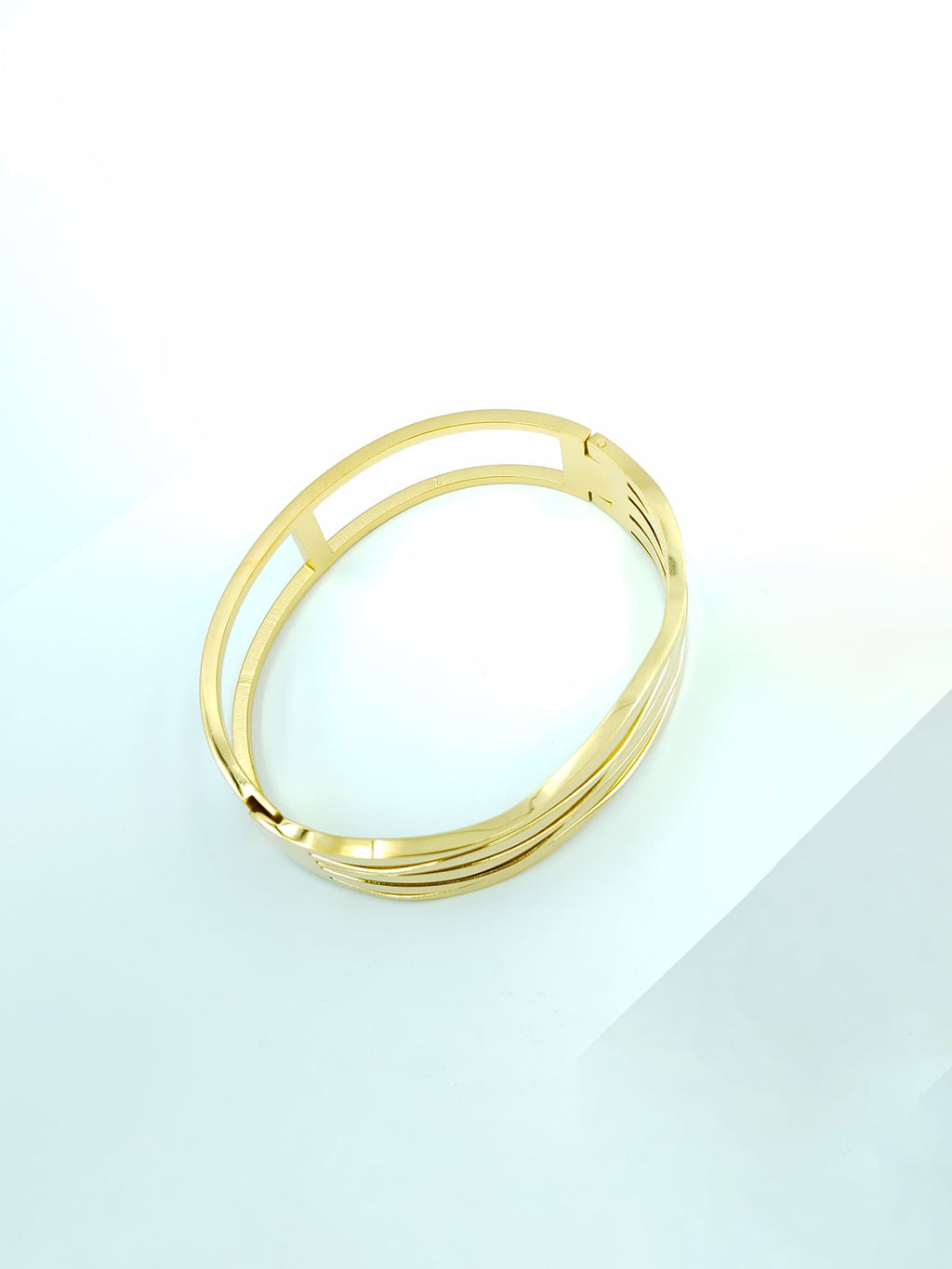Flowing Gold Bracelet