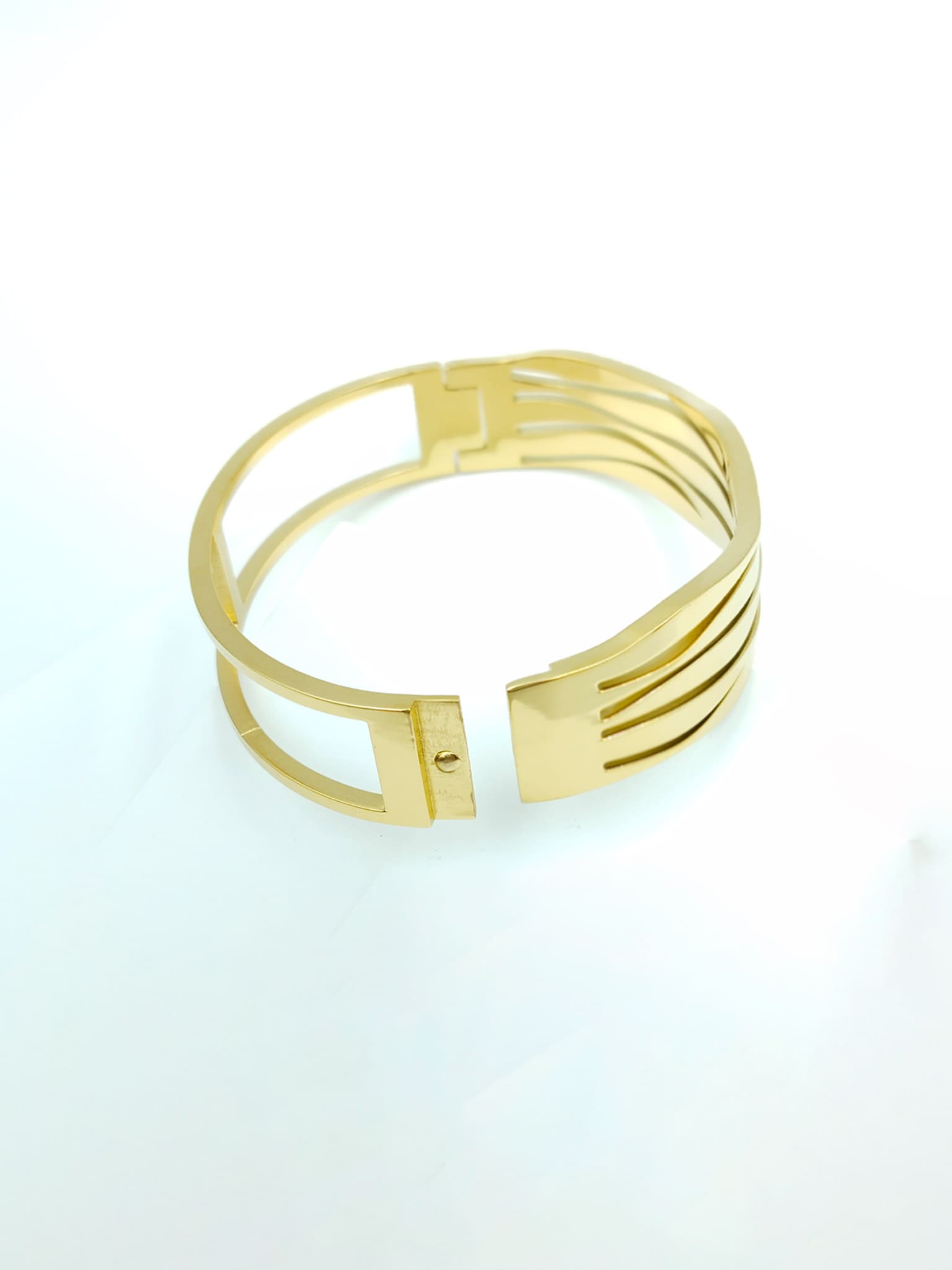 Flowing Gold Bracelet