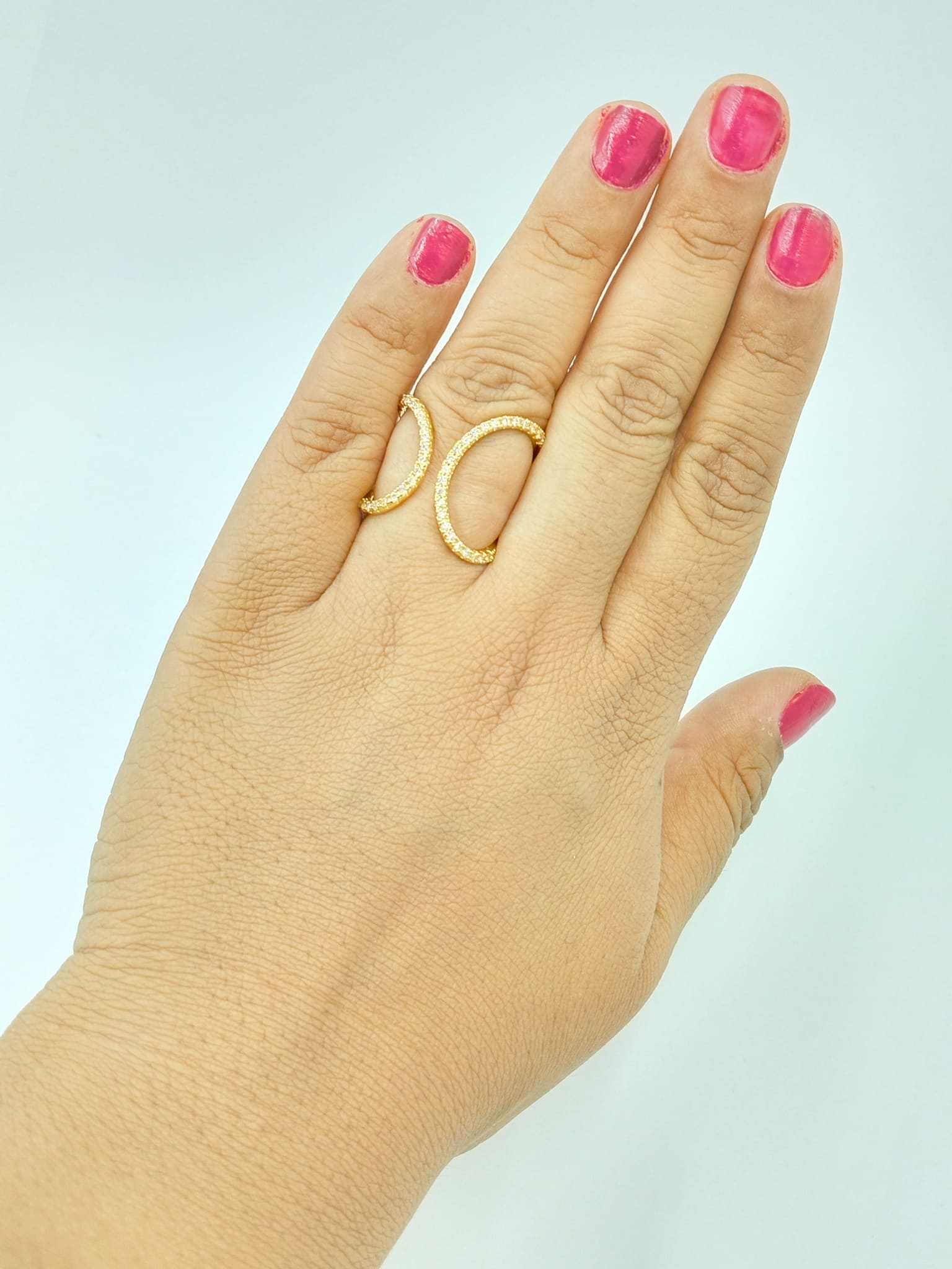 Glamorous Intertwined Butterfly Vanki Ring