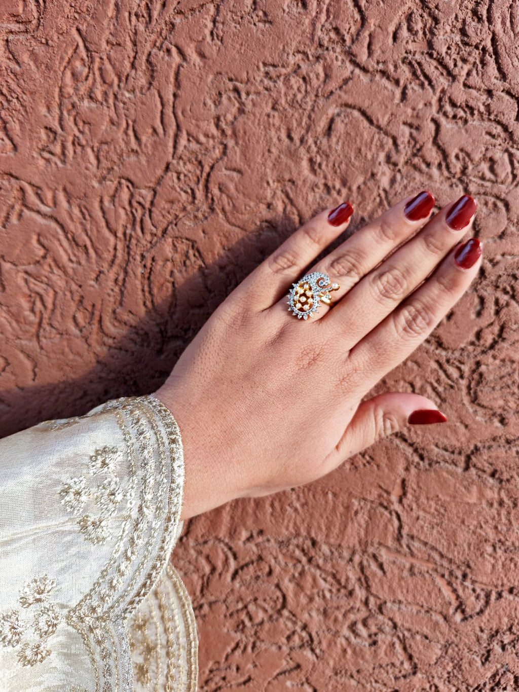 Sparkling Paisley AD Ring