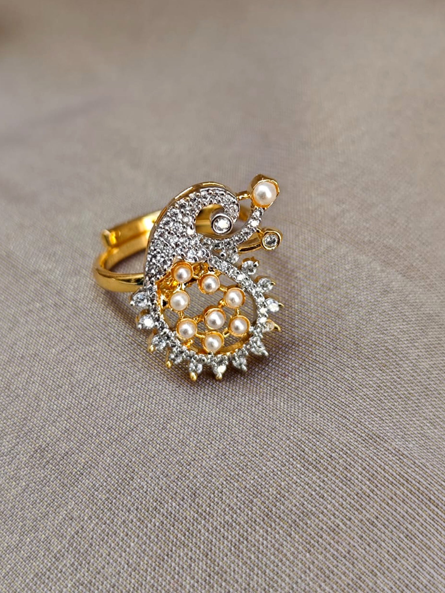 Sparkling Paisley AD Ring