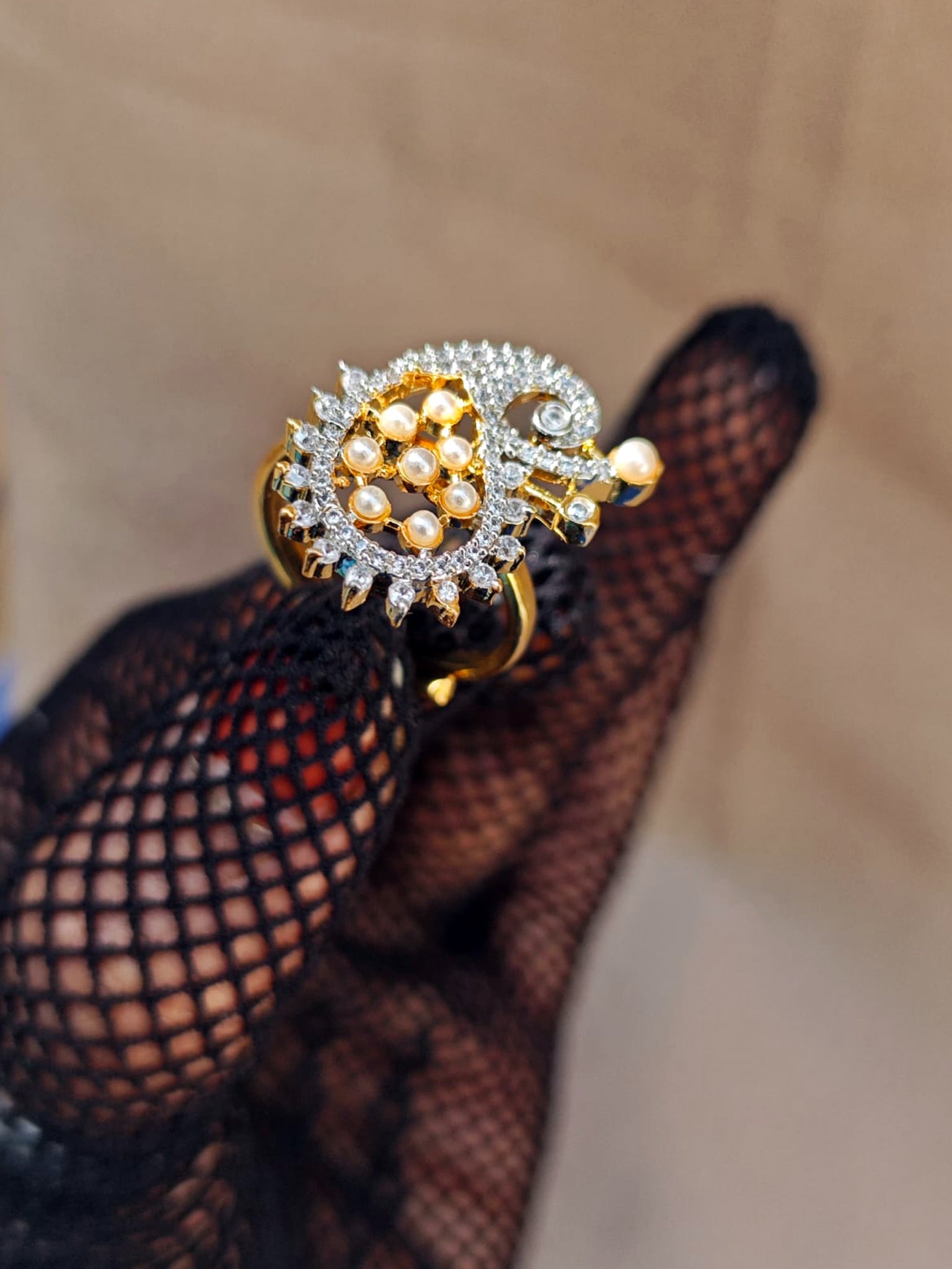 Sparkling Paisley AD Ring