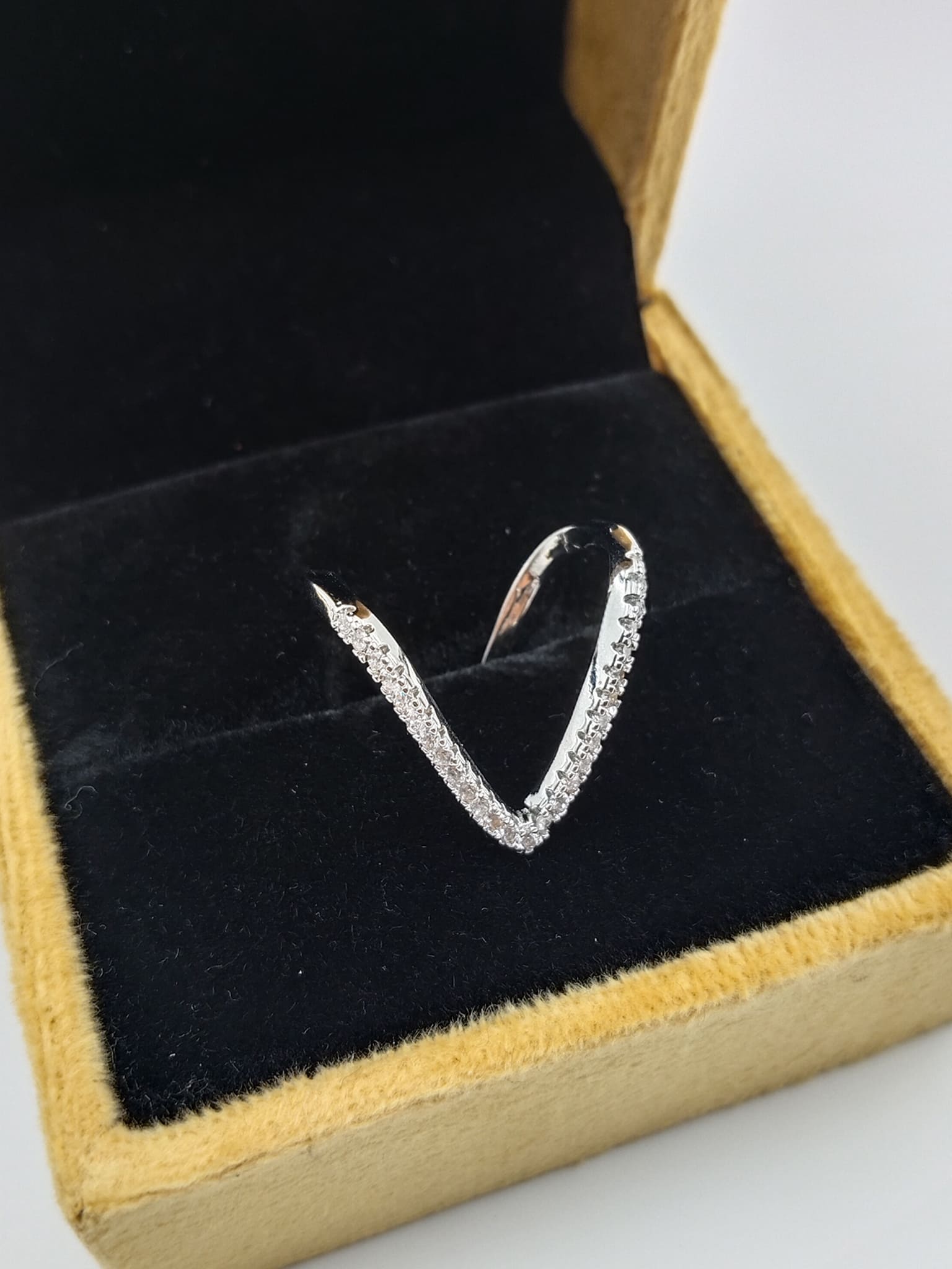 Modern Vanki Ring Anti Tarnish