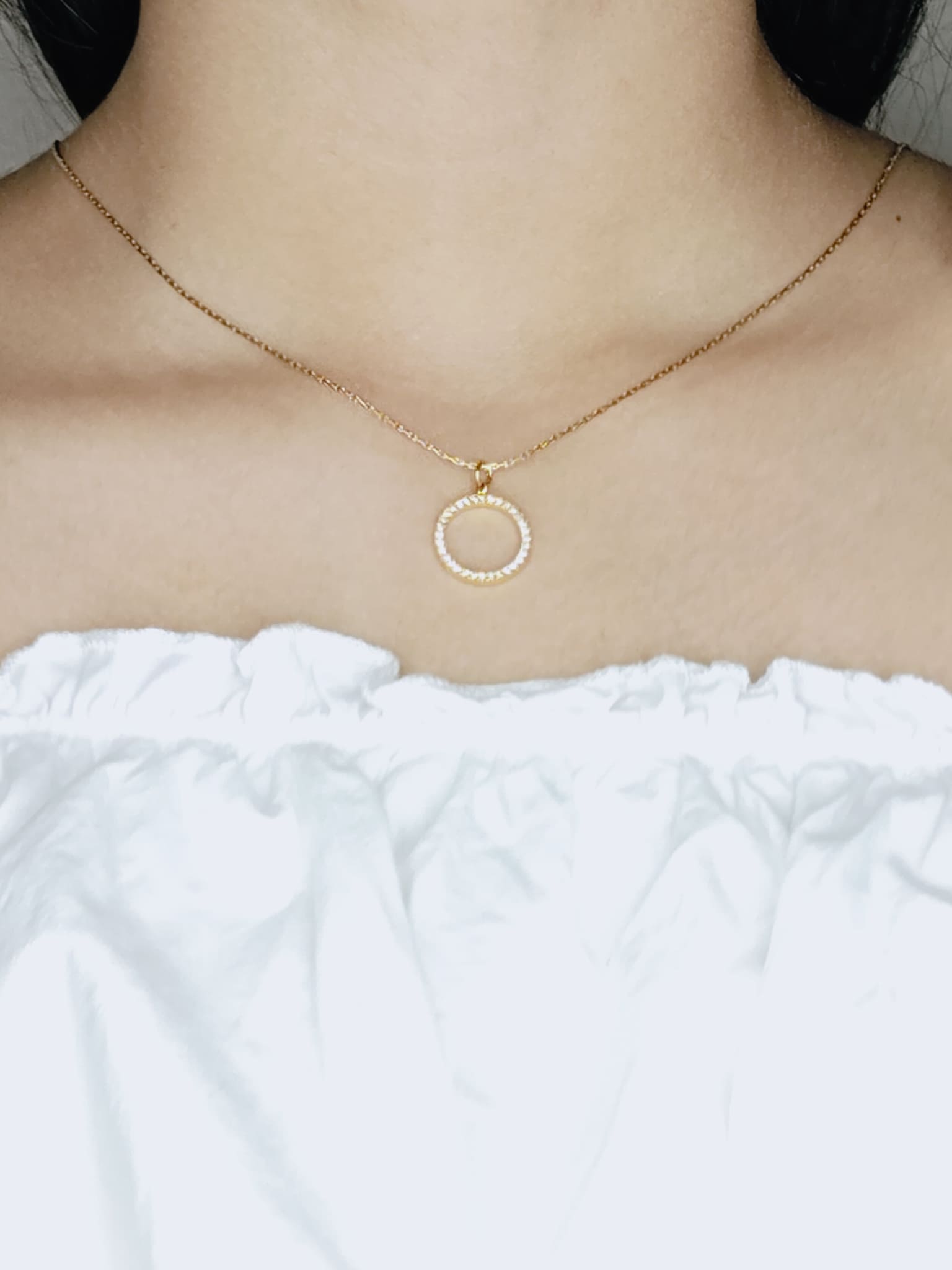 Golden Halo 18 k Gold Plated Anti-Tarnish Round Pendant Necklace