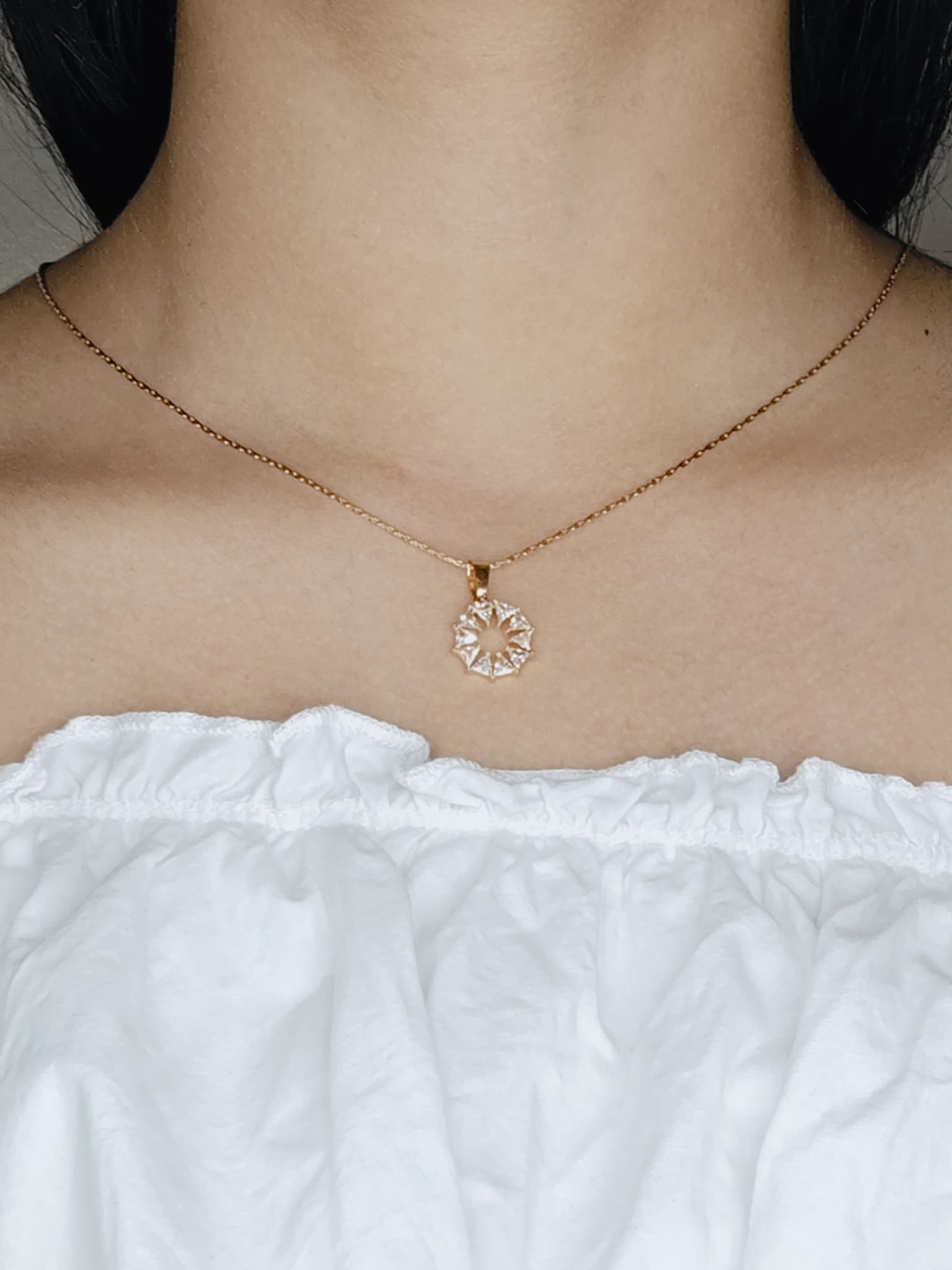 Floral Pendant Chain Necklace