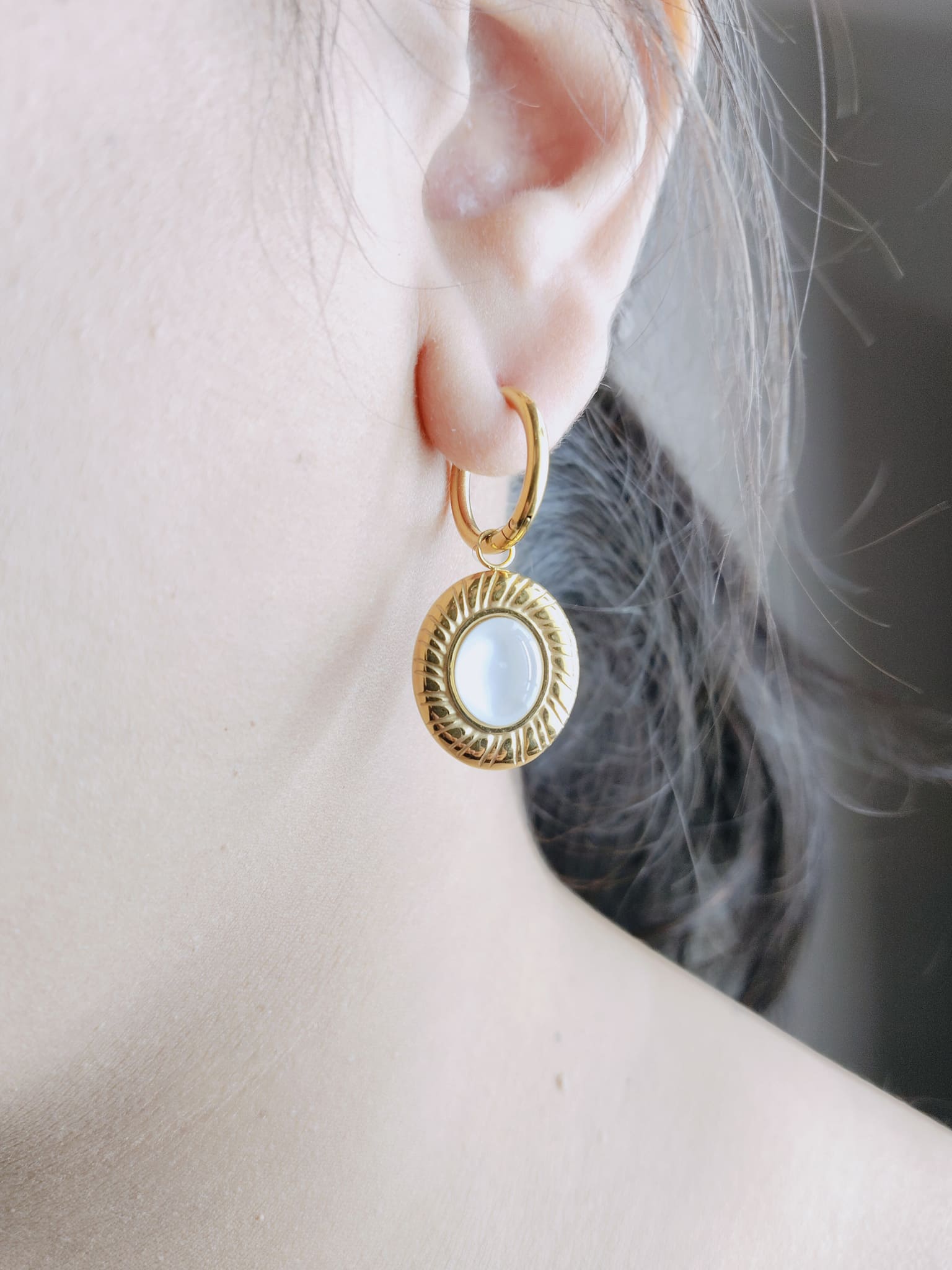 Retro Luxe Convertible Hoops: Your 3-in-1 Style Statement