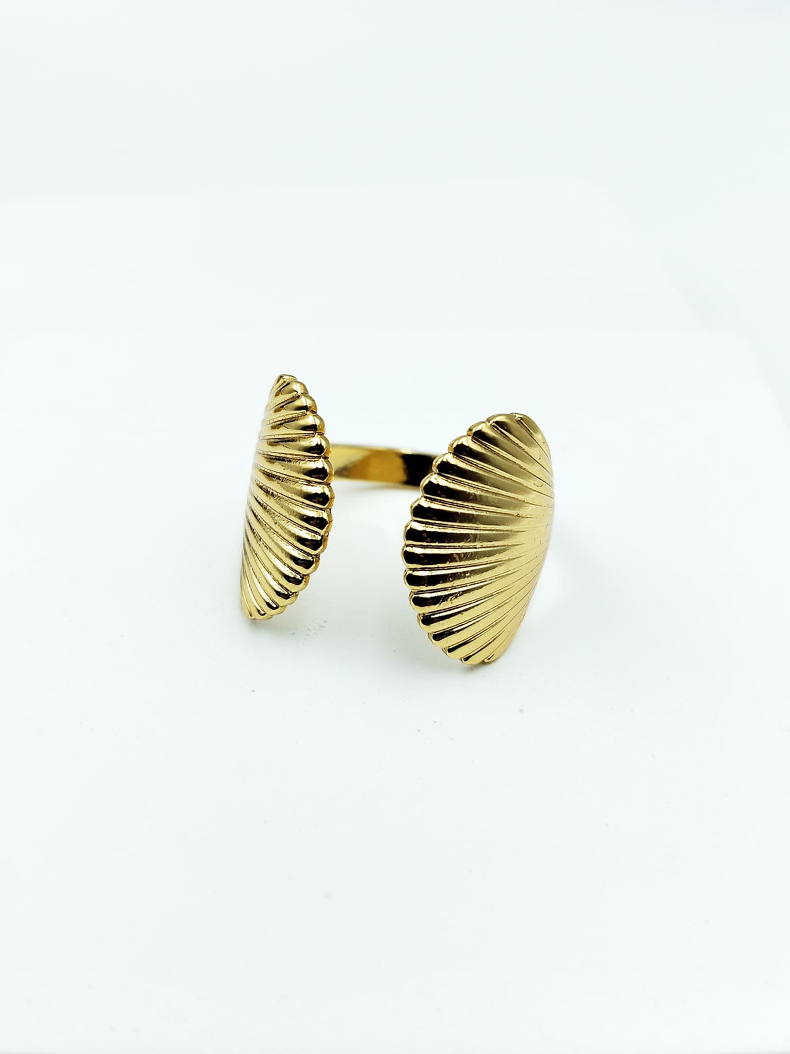 Seashell Embrace Open Ring