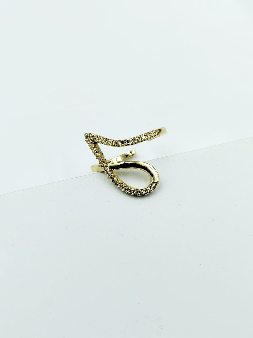 Sparkling Wave Vanki Ring