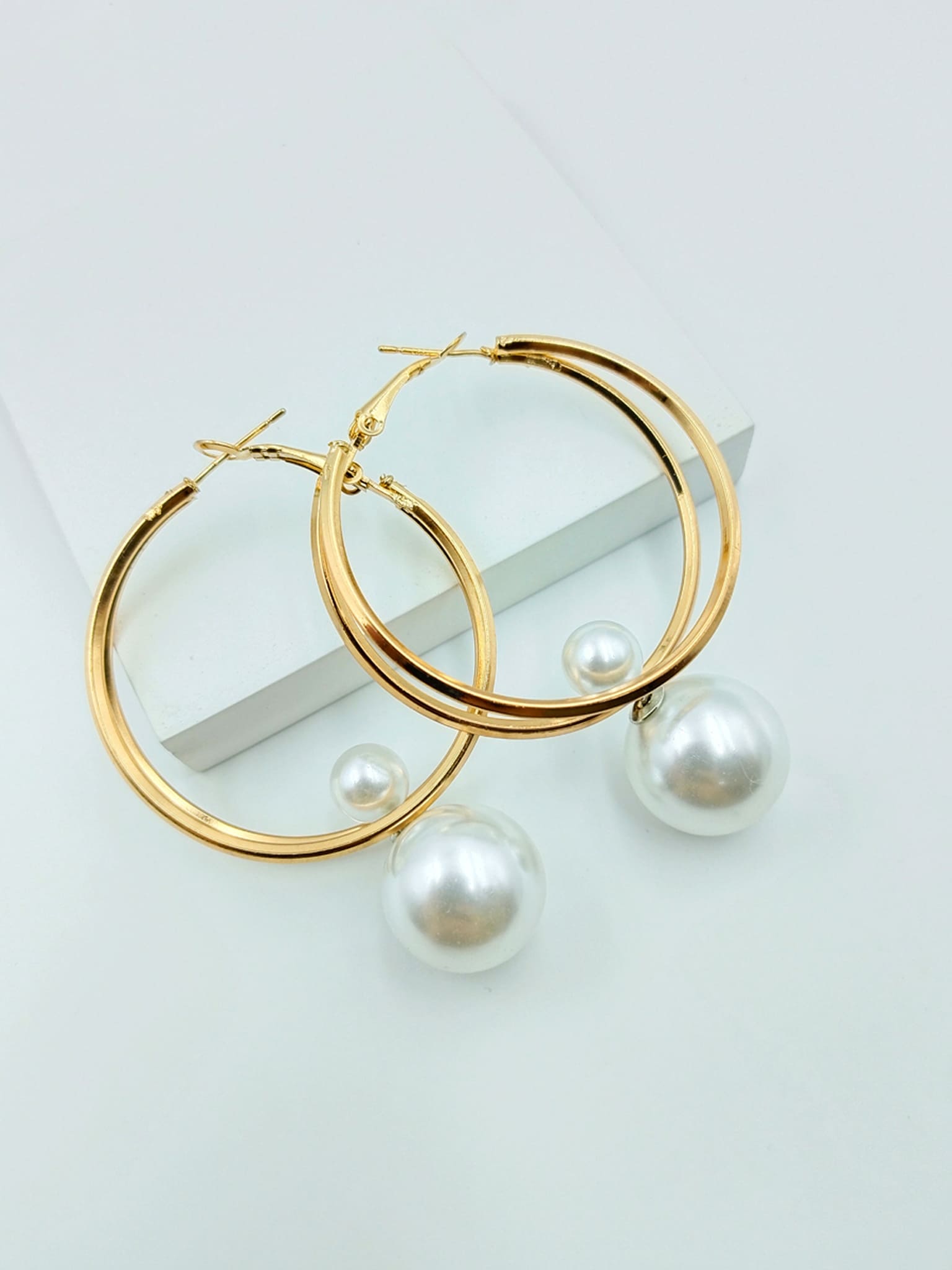 Versatile Pearl Hoop Set: 4 in 1 Earrings
