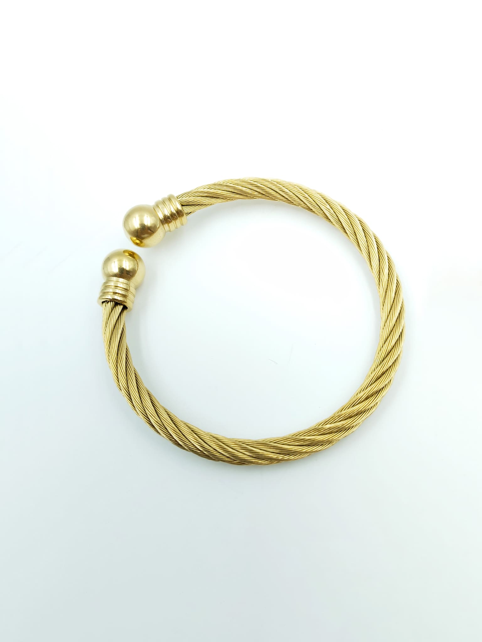 Versatile Twisted Cable Cuff