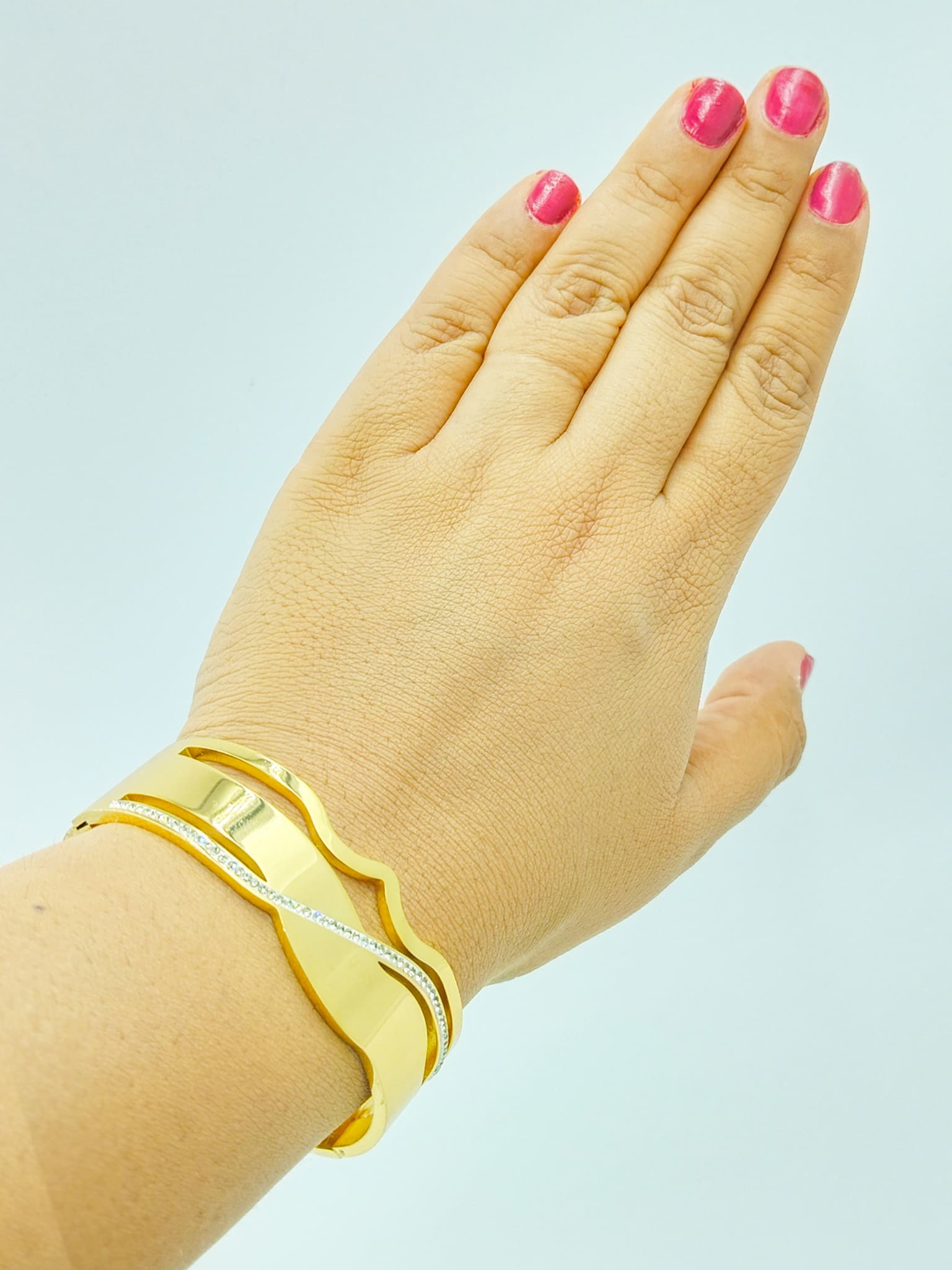 Wavy Contour Bracelet